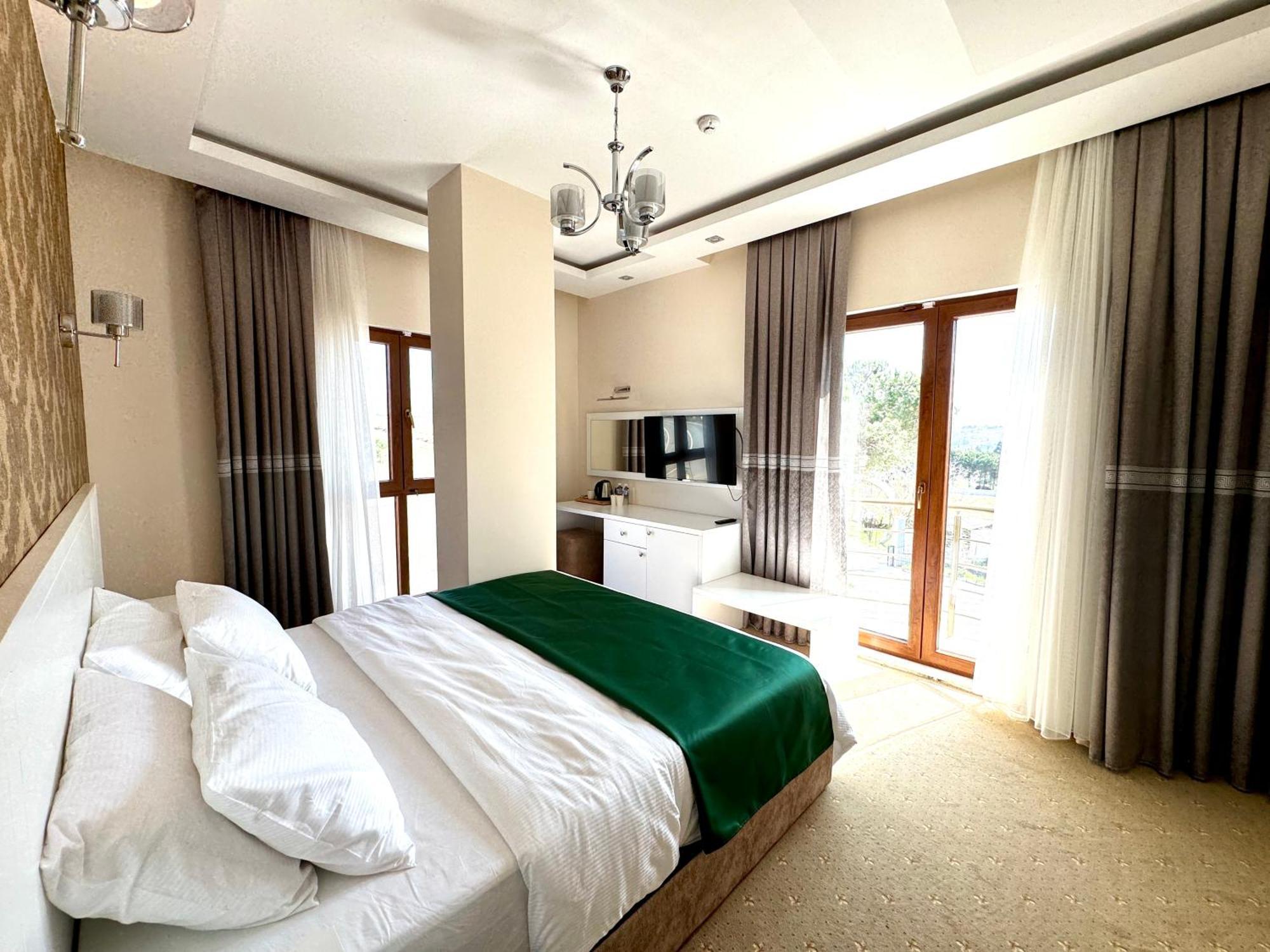 Green Roof Hotel & Spa Terkos Exterior photo
