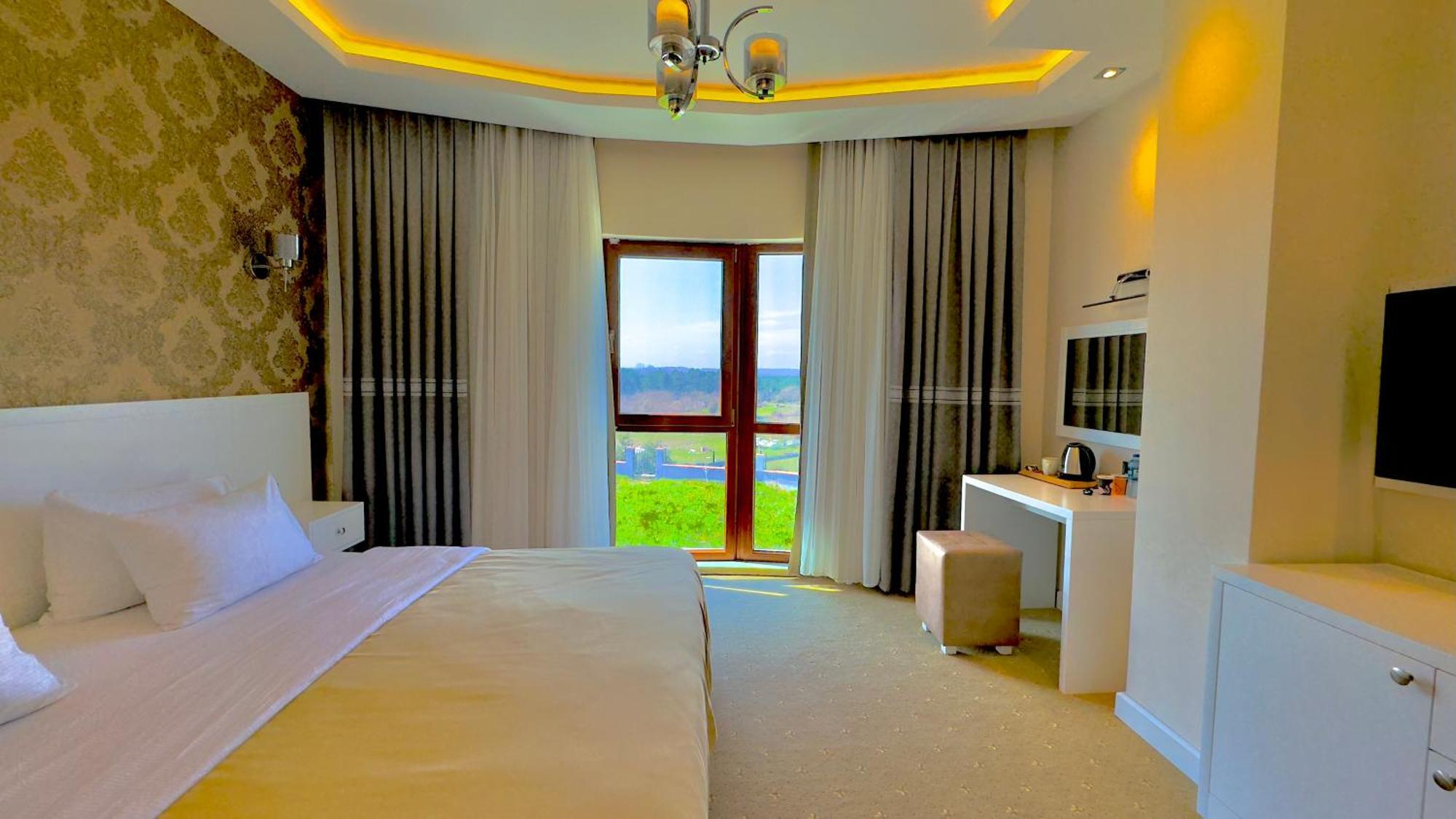Green Roof Hotel & Spa Terkos Exterior photo